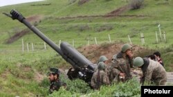 Нагорный Карабах - Военнослужащие Армии обороны Нагорного Карбаха на боевых позициях, 5 апреля 2016 г․