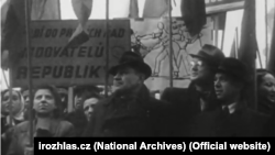 Комуністи на вулицях Праги, лютий 1948 року