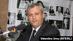 Nicolae Vicol, pe vremea când era șeful fiscului Republicii Moldova, la un interviu în studioul Europei Libere.