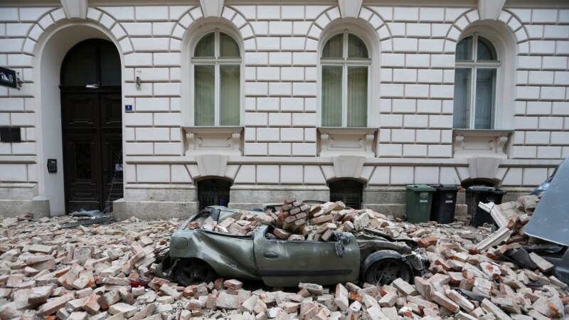 Силен земјотрес во Загреб оштети згради, граѓаните на улица