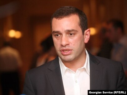 Порно жасанды кеуделері бар қыздар Арық порно видео