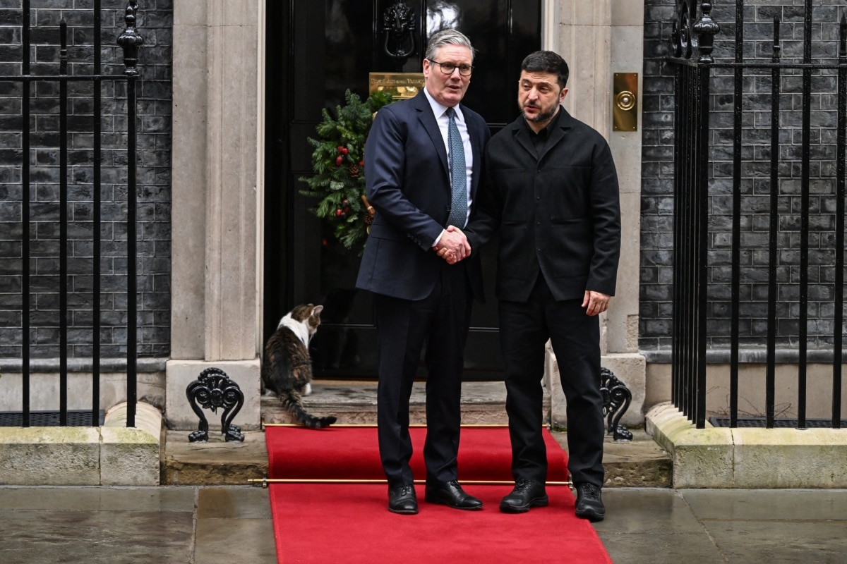 Зеленський прибув до Лондона