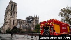 Лидеры Грузии выразили сочувствие в связи с пожаром в соборе Парижской Богоматери, который произошел накануне