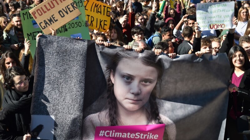 Ученици ширум светот на протести поради климатските промени 