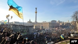 Украина мухолифати ва ЕИ тарафдорларининг Киев шаҳридаги намойиши, 2013 йил 22 декабрь.