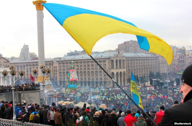 Митинг в Киеве против режима президента Януковича на площади Независимости, 24 февраля 2014 года