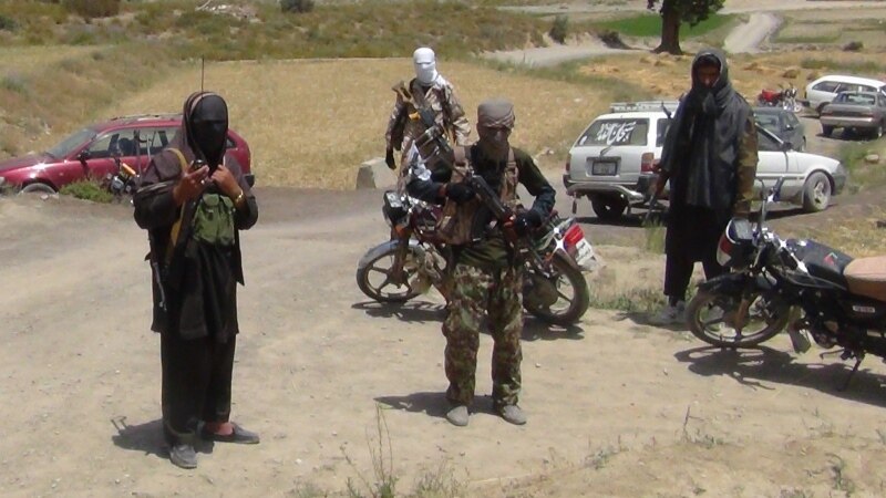 موټرچلوونکي او مسافر: طالبان د مزار – جوزجان پر لویه لار باج اخلي