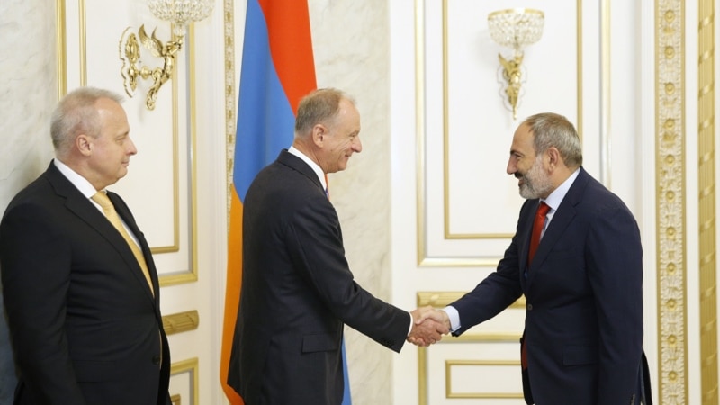 Премьер-министр Армении может попросить у России больше военной техники  - Foreign Brief 