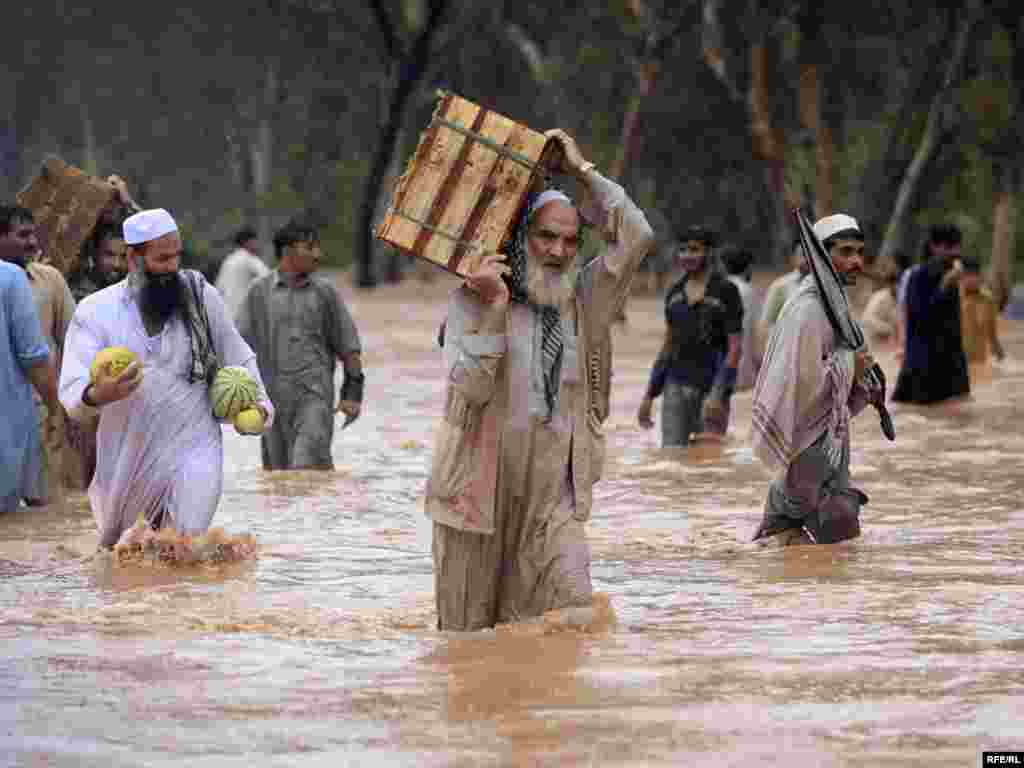 As Pakistani Floods Rage, Aid Is Slow To Come #17