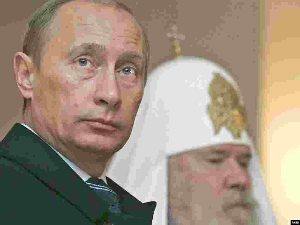 During his patriarchy, Aleksy built up relations between the church and state.
