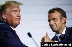 Еще в августе на саммите G7 во Франции Трамп и Макрон изображали дружбу, хоть и не всегда убедительно