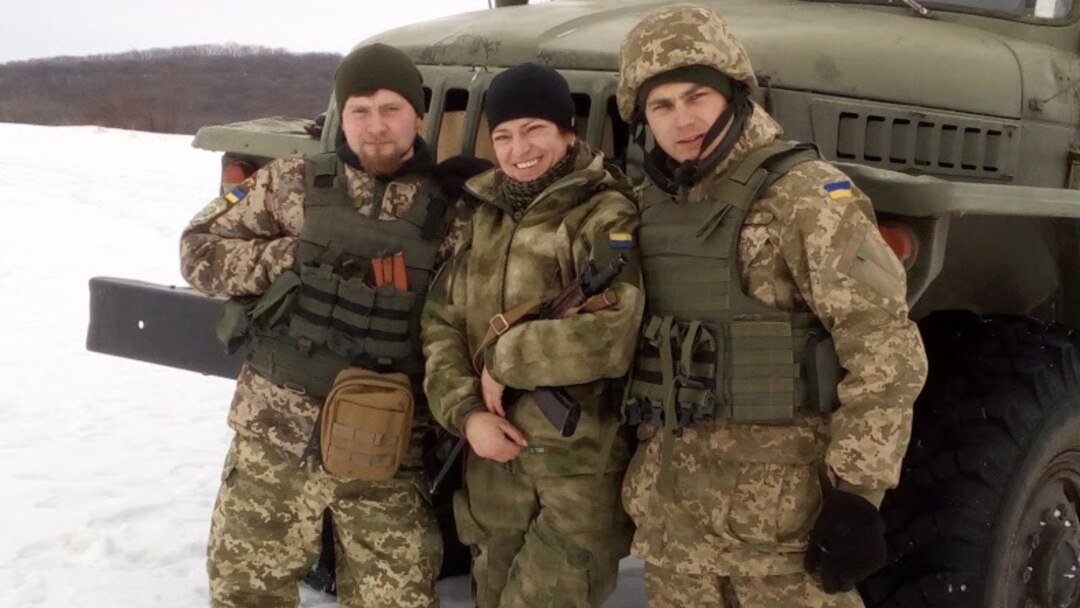 Як жінка може піти добровольцем на своє?