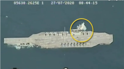 تصویر منتشر شده از حمله به ماکت ناو هواپیمابر در جریان رزمایش سپاه پاسداران در خلیج فارس