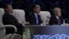 Нурсултан Назарбаев в бытность президентом Казахстана (справа), его зять Тимур Кулибаев (слева), председатель президиума Национальной палаты предпринимателей «Атамекен». 