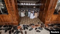 Vjerski studenti prisustvuju predavanju na Darul Uloom Haqqania, islamskom seminaru i alma mater nekoliko talibanskih vođa u provinciji Khyber Pakhtunkhwa u Pakistanu.