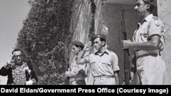 Коли Іран та Ізраїль були найкращими друзями: як товаришували країни, які зараз бомблять одна одну (фотогалерея)