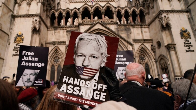 Лондонский суд не стал настаивать на экстрадиции Джулиана Ассанжа