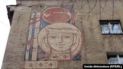 Rus ayolining uy surati Rus ayolining uy surati