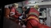 Люди чекають на звістку про своїх друзів, у чий будинок сталося влучання. Вони розповіли, що намагалися їм додзвонитися: «Дзвінок іде, але ніхто не бере»