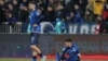Futbollistët e Kombëtares së Kosovës, Kreshnik Hajrizi dhe Lumbardh Dellova pas humbjes ndaj Turqisë. 