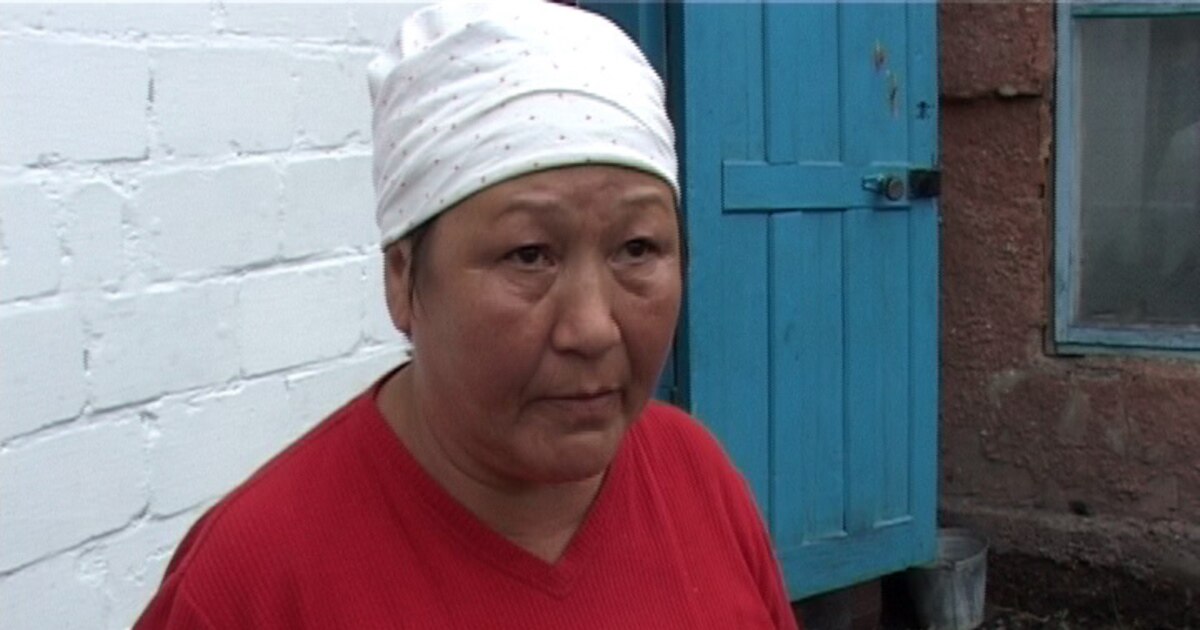 Қыздар мен транссексуалдар арасындағы секс туралы порно видео