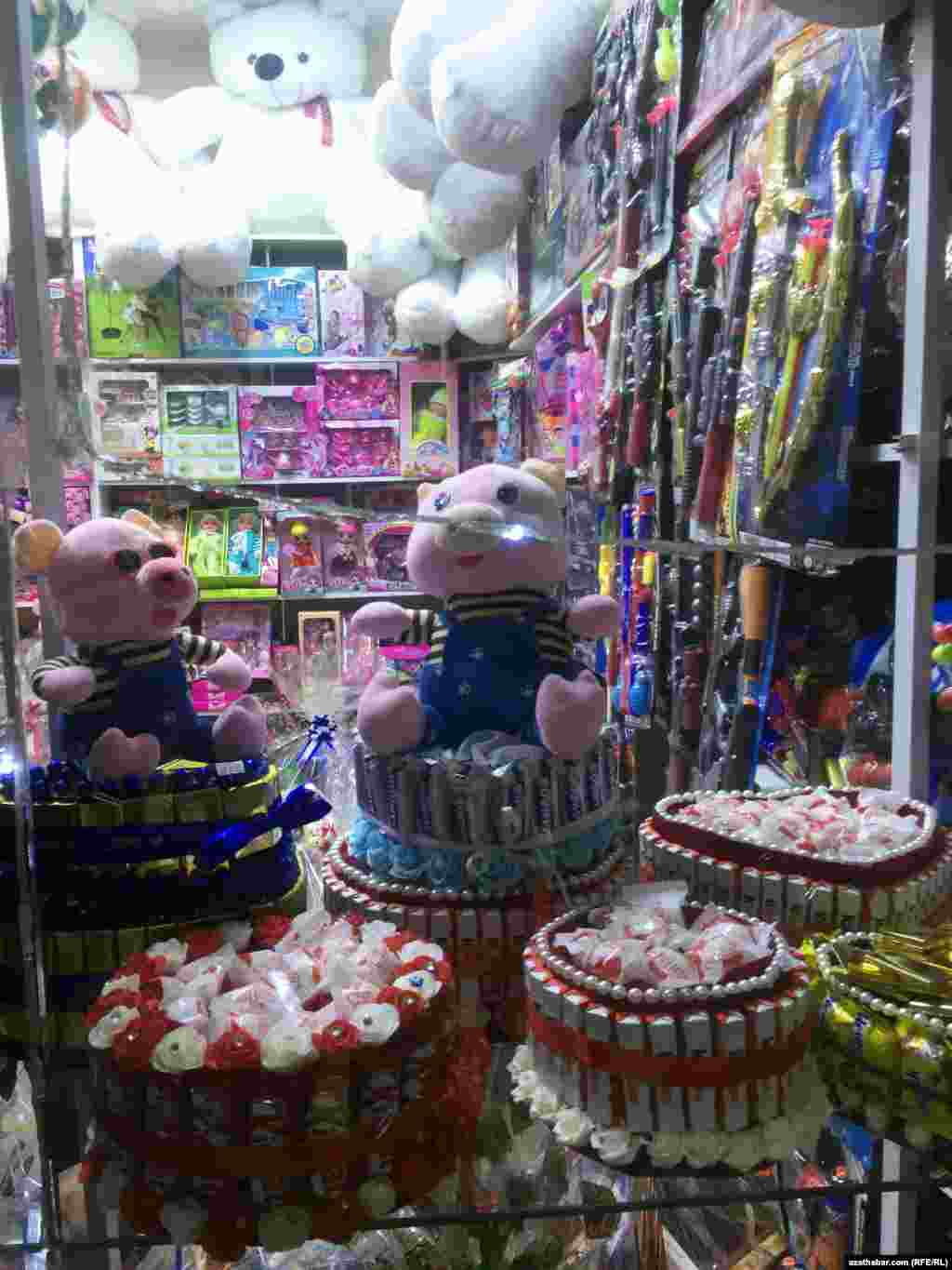 Täze ýyl jäjekleri.