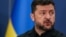 «Стріляти тут, в Україні, можна тільки в російських окупантів для захисту України. Жодна інша перестрілка ніколи не буде сприйматися нашою державою як щось таке, що комусь дозволене», – наголосив Зеленський