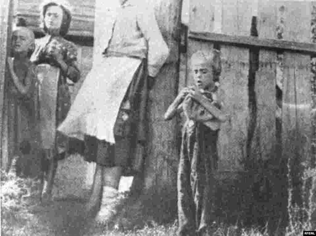 Holodomor: Famine In Ukraine, 1932-33 #8