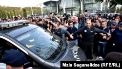 "კანაფის ლეგალიზაციის ფესტივალზე" პოლიციამ დააკავა პრეზიდენტობის კანდიდატი ზურაბ ჯაფარიძე და ათამდე სხვა პირი