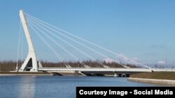 Міст через Дудергофський канал у Санкт-Петербурзі, Росія