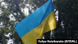 30 років тому над містом Дніпром вперше підняли жовто-блакитний прапор