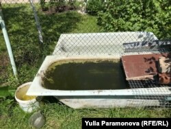 Запасы воды во дворе