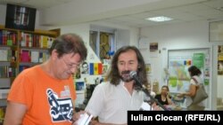 Florin Iaru și Emilian Galaicu-Păun la Librăria Cartier