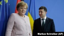 Зеленський поспілкувався телефоном з Меркель