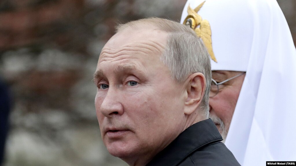 Президент Росії Володимир Путін і патріарх Московський Кирило (ліворуч). Москва, 4 листопада 2019 року