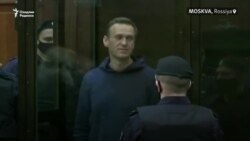 Суд Навальнийни 3,5 йил қамоқ жазосига ҳукм қилди