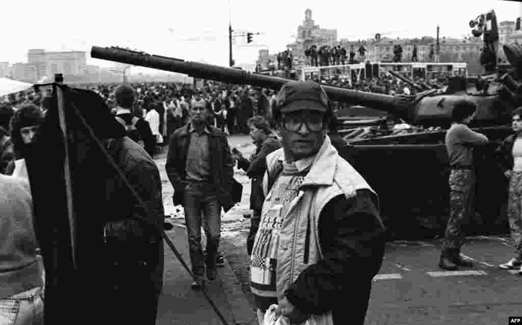 Захисники &laquo;Білого дому&raquo; в Москві. 21 серпня 1991 року