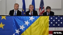 Trojac koji vodi pregovore sa bh. liderima, James Steinberg, Carl Bildt i Oli Rehn