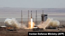 İranda peyk daşıyan "Simurq" raketinin sınağı, 27 iyul, 2017