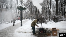 Киевдин айрым жерлерине жылуулук жана электр жарыгы бериле элек. 