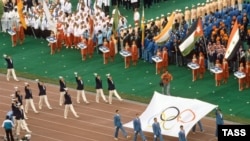 На церемонии открытия Олимпиады 1980 года в Москве