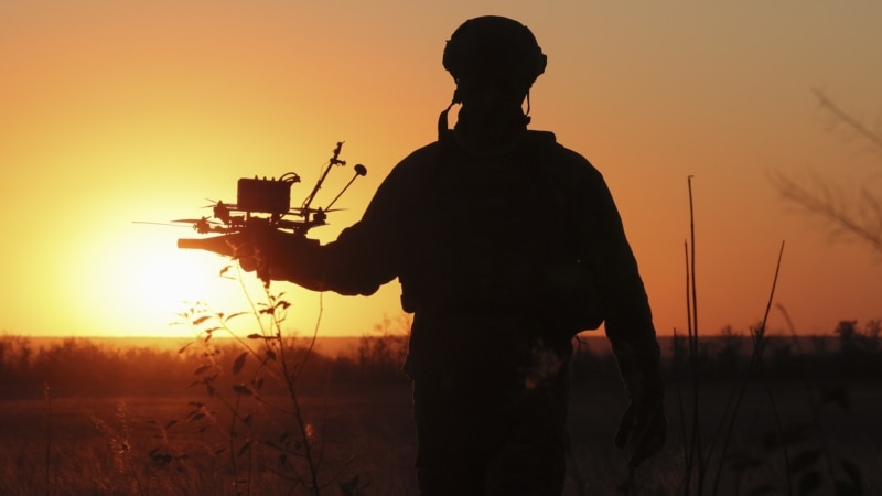 წუხელ უკრაინამ დრონებით დაარტყა სარატოვის ოლქის ქალაქ ენგელსის ნავთობბაზას