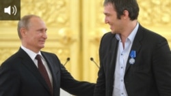 Президент России Владимир Путин и хоккеист Александр Овечкин 