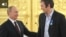 Президент России Владимир Путин и хоккеист Александр Овечкин 