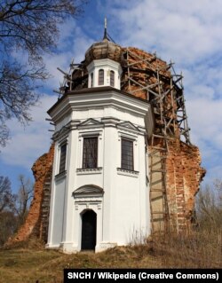 Покровська церква в селі Дігтярівка Новгород-Сіверського району Чернігівської області