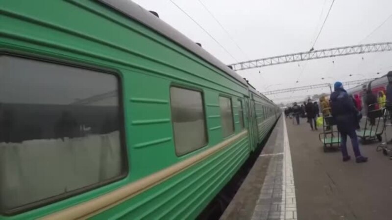 Жапаров: Мигранттарды Москвага поездге салып жөнөтөлү