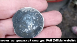 Монета с раскопок института в Ивангородской крепости