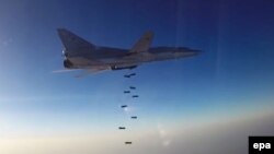 Российский Ту-22М3, взлетевший из Ирана, бомбит объекты в Сирии. 16 августа 2016 года