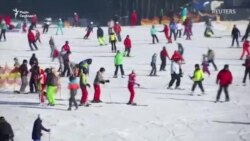 Українці катаються на лижах всупереч забороні на поїздки під час пандемії (відео)