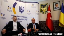 Лидеры крымско-татарского национального движения Ильми Умеров и Ахтем Чийгоз